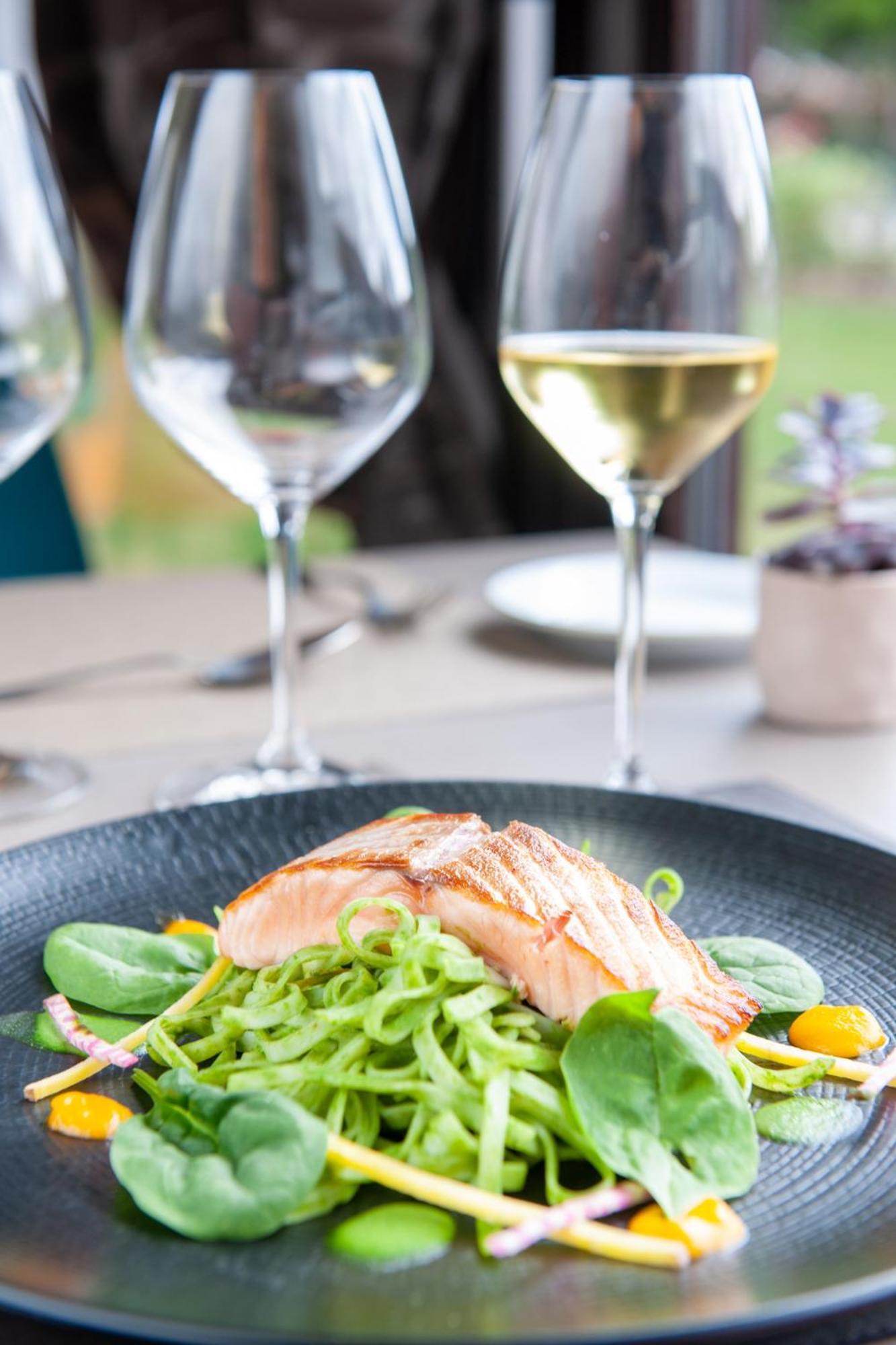 Logis Hotel & Restaurant - Lensotel Eksteriør bilde